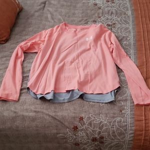 Under Armour T-shirt